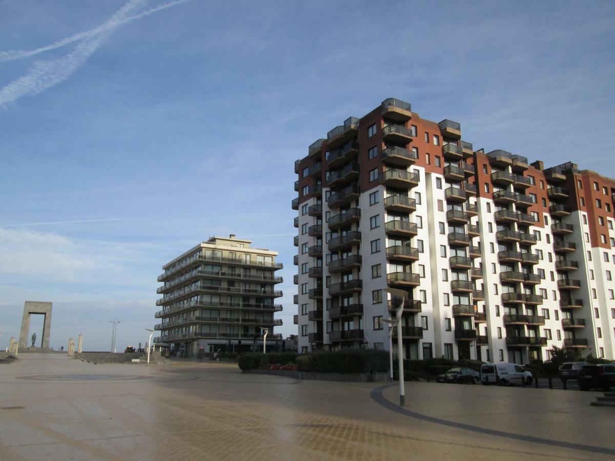 De Panne Plaza Apartment Exterior photo